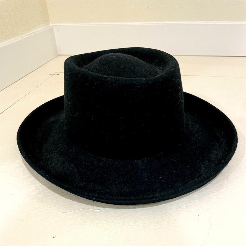 Black Gigi Pip Hat